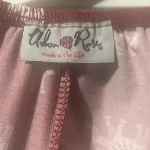 A woman dress - Picture 2 of 3